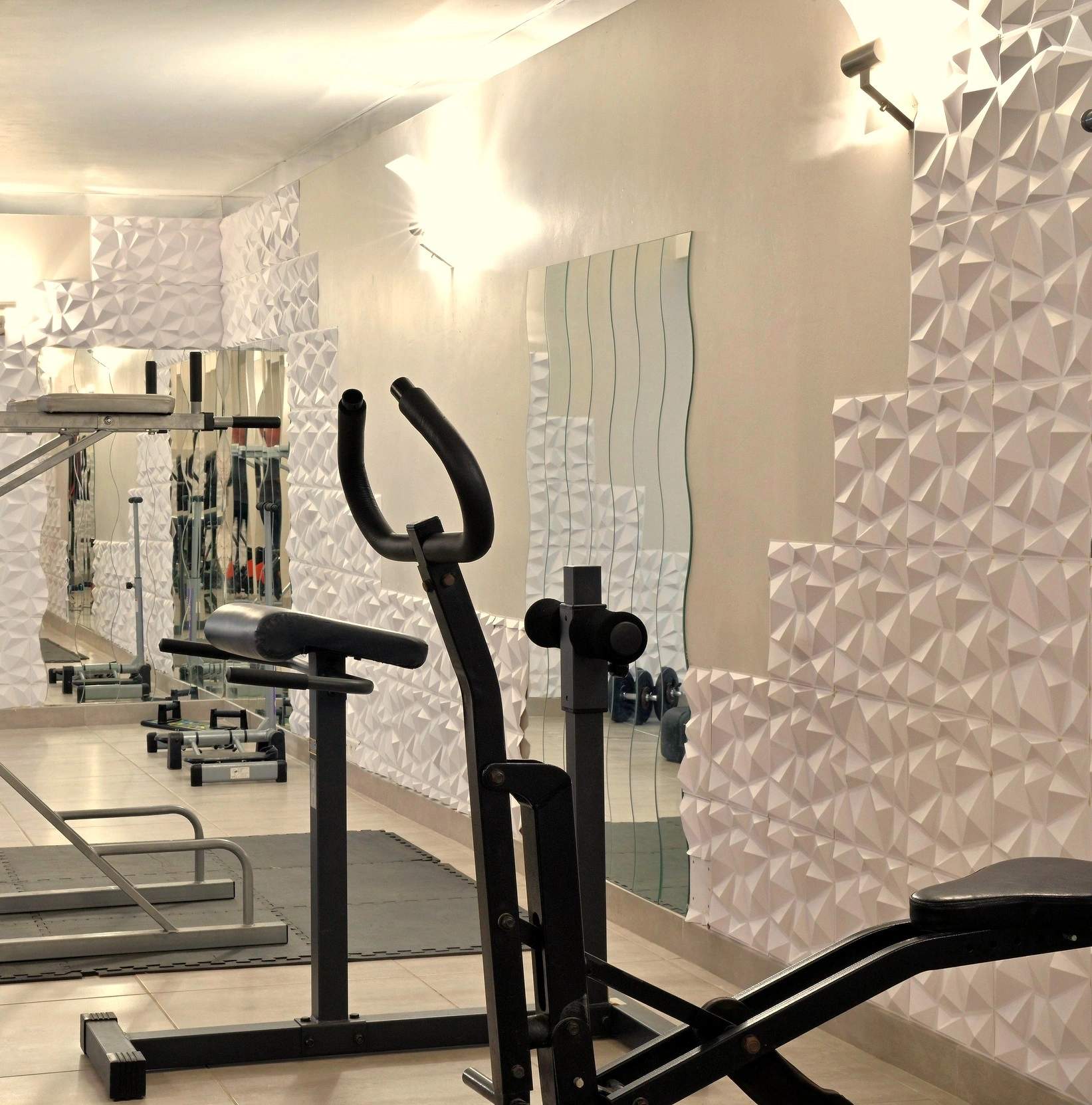 Salle de sport à disposition à l'hôtel et résidence U Paesolu